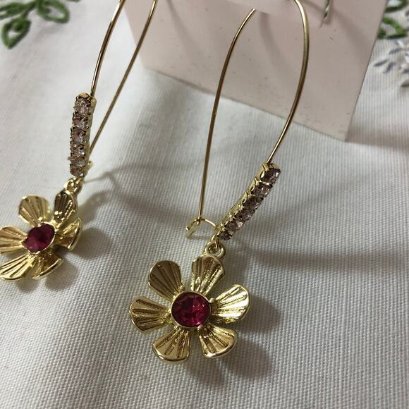 Betsey Johnson Flower Dangle Earrings Gold Shepard's Hook NWT - Picture 3 of 6